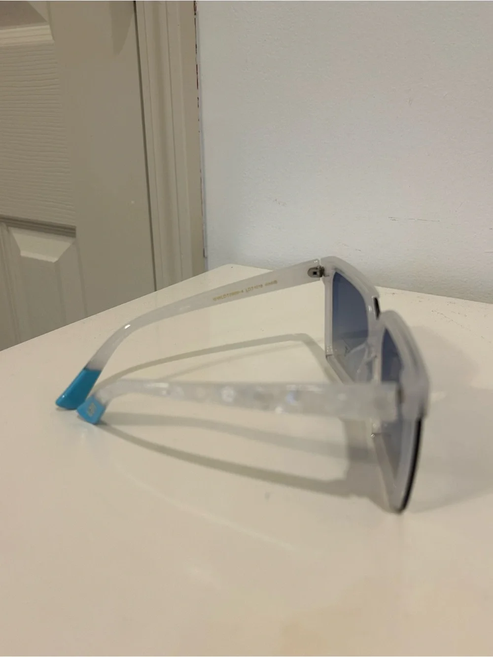Modern Oversized Square Sunglasses in Blue Gradient